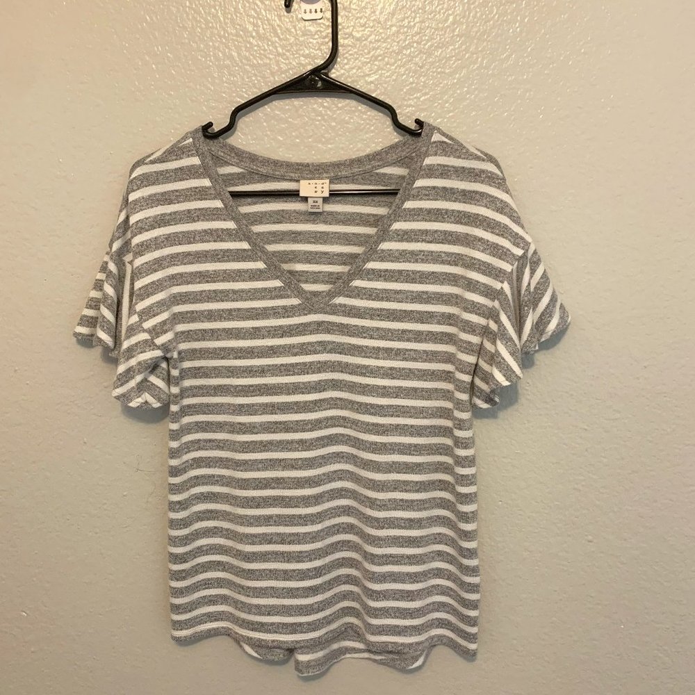Grey and White Striped Shirt with Flowy Sleeves ( XS) Extra Small